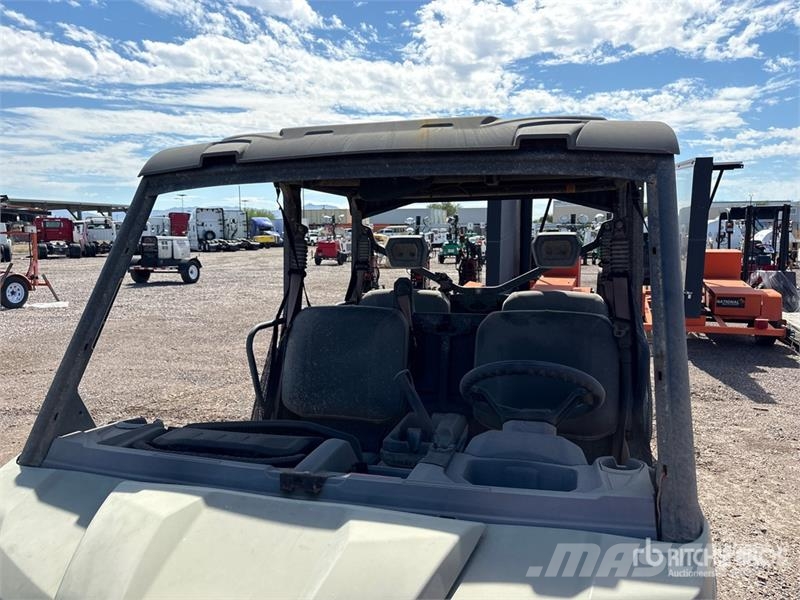 Can-am Defender 4x4 Utility Vehicle Pomoćne mašine