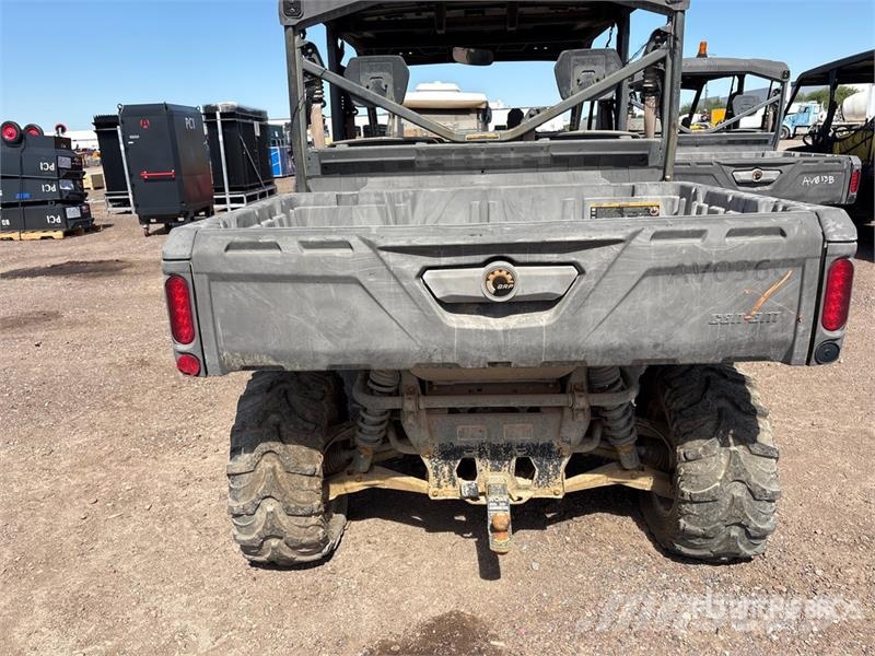 Can-am Defender 4x4 Utility Vehicle Pomoćne mašine