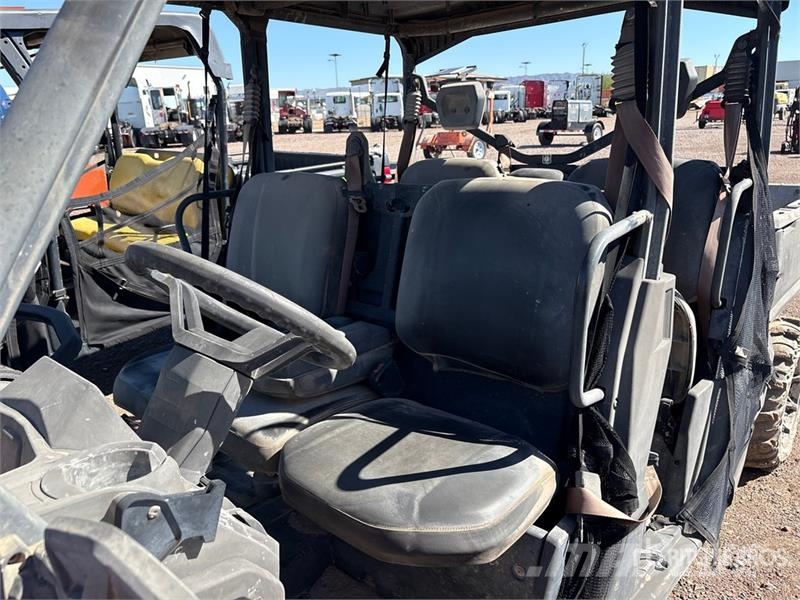Can-am Defender 4x4 Utility Vehicle Pomoćne mašine