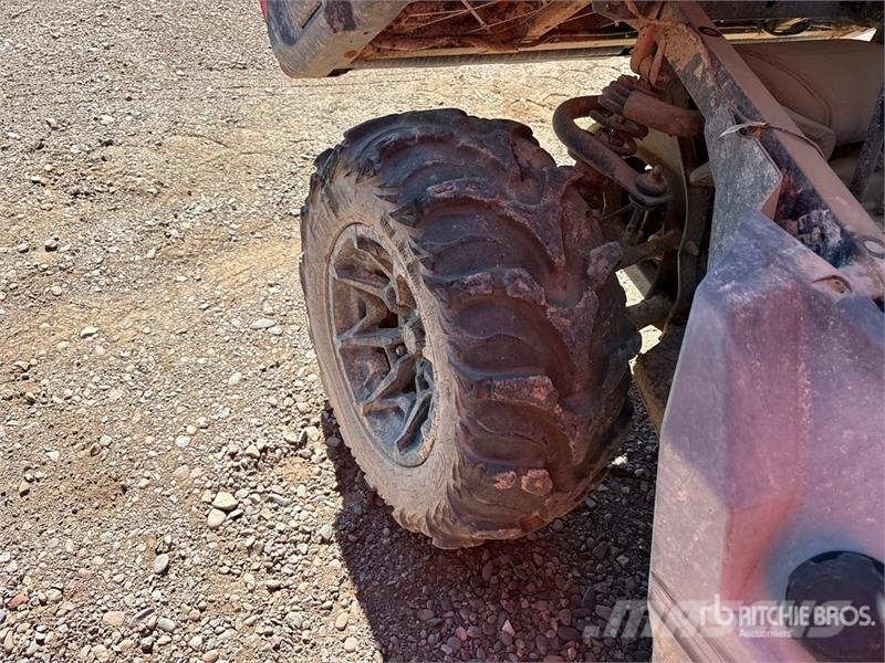 Can-am Defender 4x4 Utility Vehicle ماكينات منفعة عامة