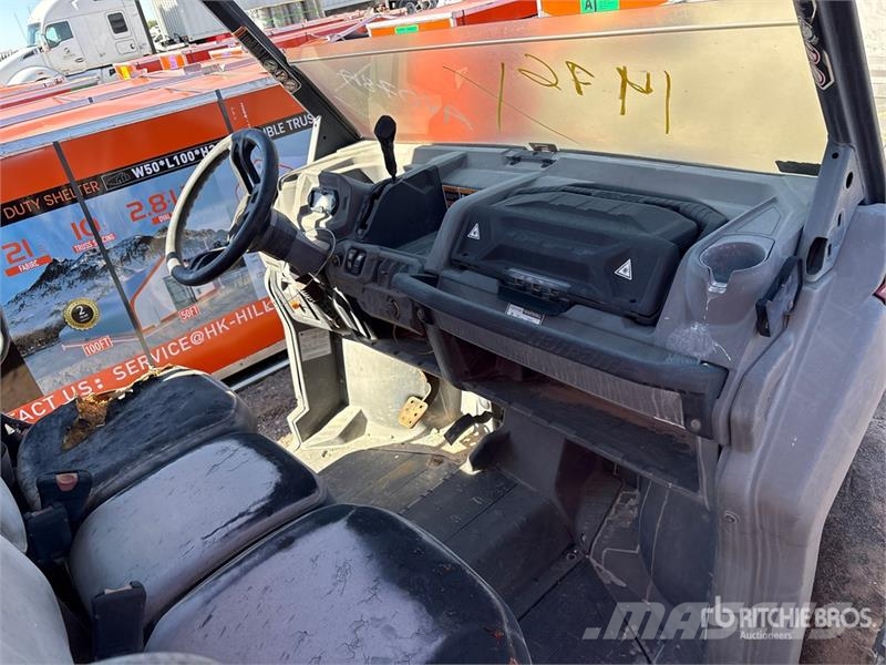 Can-am Defender 4x4 Utility Vehicle ماكينات منفعة عامة
