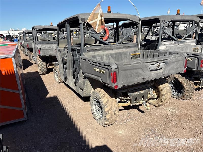 Can-am Defender 4x4 Utility Vehicle ماكينات منفعة عامة
