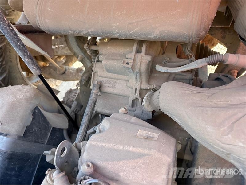 Can-am Defender 4x4 Utility Vehicle ماكينات منفعة عامة