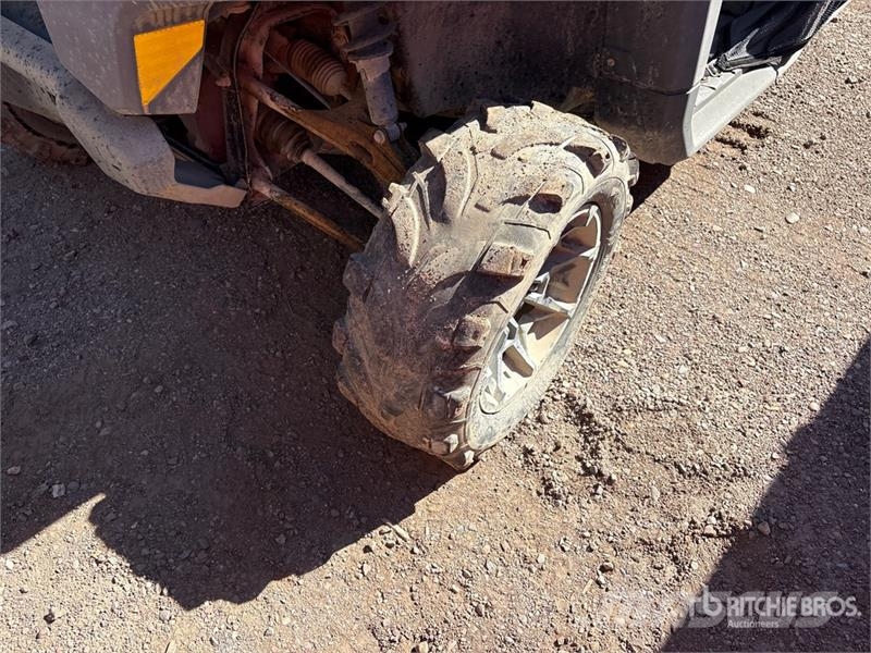 Can-am Defender 4x4 Utility Vehicle ماكينات منفعة عامة