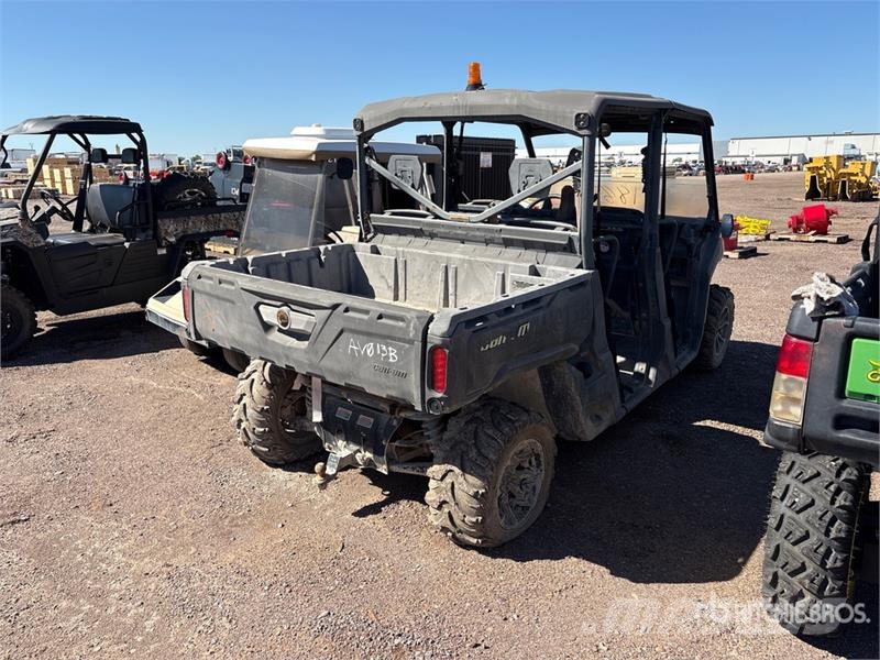 Can-am Defender 4x4 Utility Vehicle Pomoćne mašine