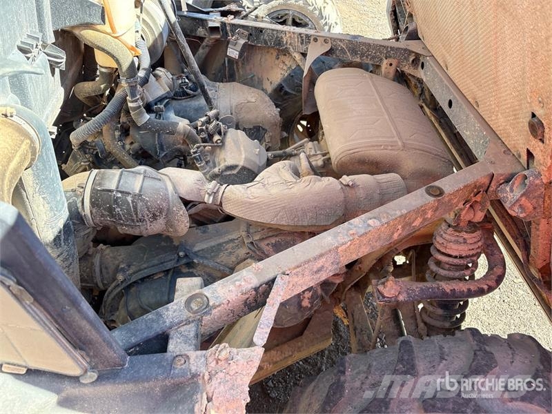 Can-am Defender 4x4 Utility Vehicle ماكينات منفعة عامة