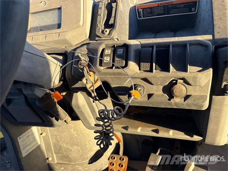 Can-am Defender 4x4 Utility Vehicle Arbeitsfahrzeuge