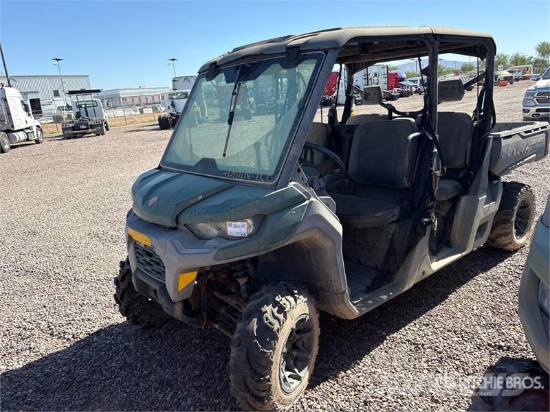 Can-am Defender 4x4 Utility Vehicle ماكينات منفعة عامة