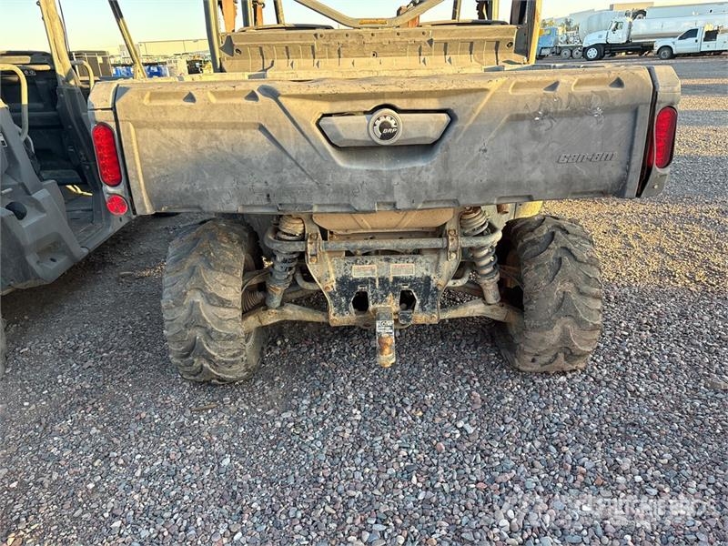 Can-am Defender 4x4 Utility Vehicle Arbeitsfahrzeuge