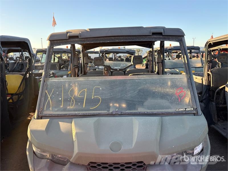 Can-am Defender 4x4 Utility Vehicle Arbeitsfahrzeuge