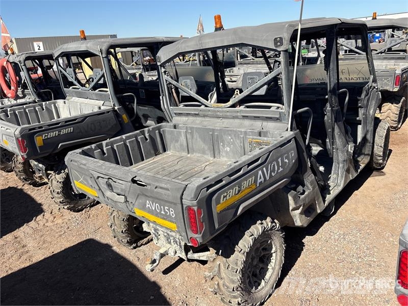 Can-am Defender 4x4 Utility Vehicle ماكينات منفعة عامة
