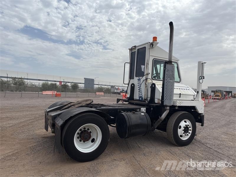 CARGOTEC 4x2 Spotter Truck Terminaltrekkers