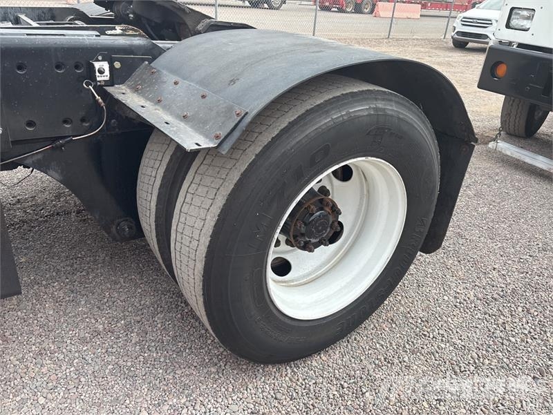 CARGOTEC 4x2 Spotter Truck Terminaltrekkers