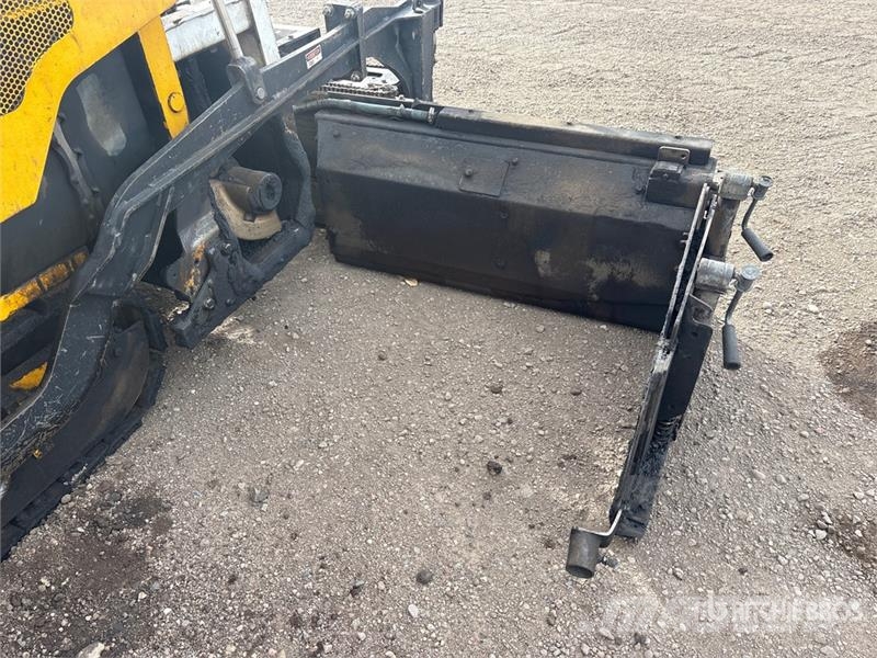 Carlson CP100 Track Asphalt Paver 아스팔트 포장장비