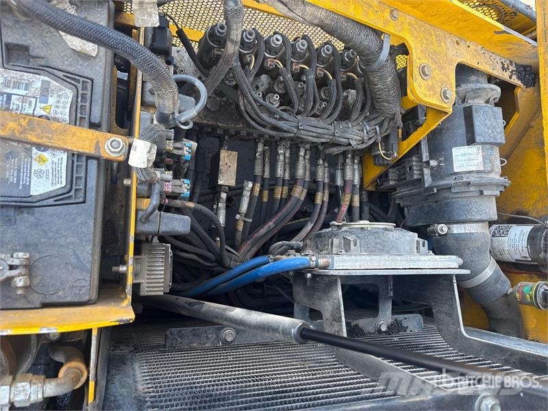 Carlson CP100 Track Asphalt Paver 아스팔트 포장장비
