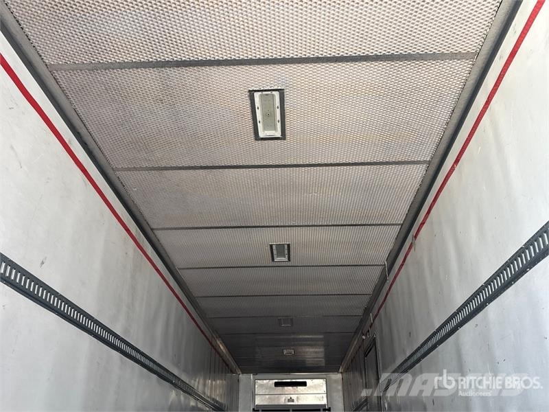 Carrier VS2RA 45 ft x 102 in T/A Refrigerated Trailer Piekabes ar temperatūras kontroli