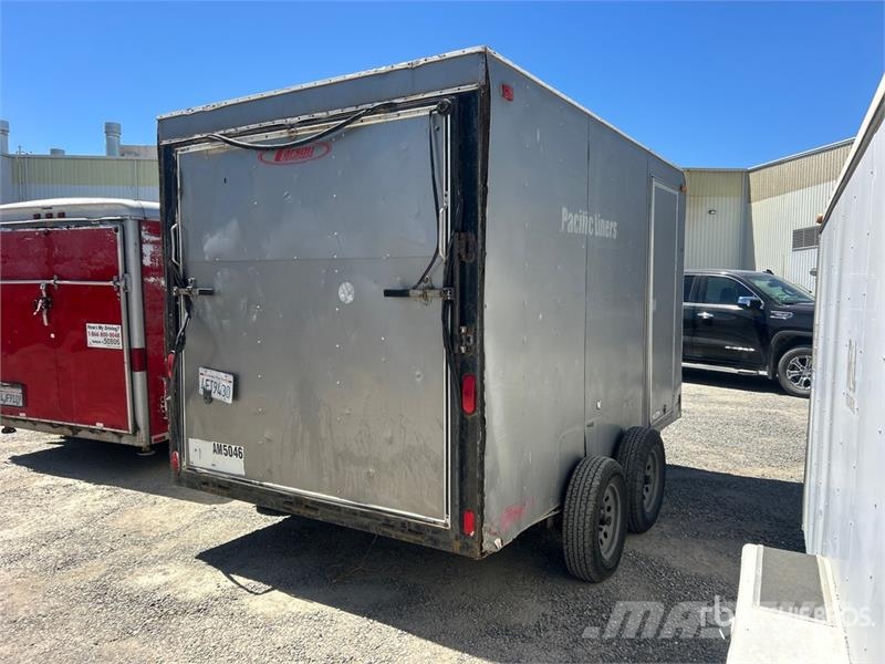 Carson 12 ft T/A Enclosed Trailer مقطورات ذات هيكل صندوقي