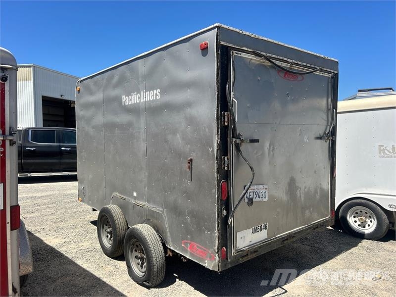 Carson 12 ft T/A Enclosed Trailer مقطورات ذات هيكل صندوقي