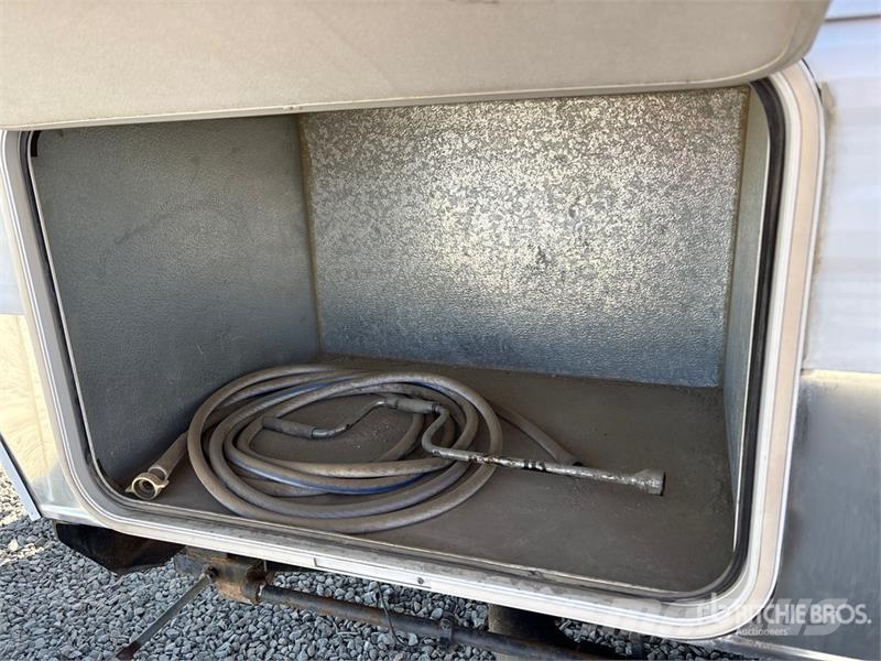 Carson 25 ft T/A Travel Trailer Other trailers