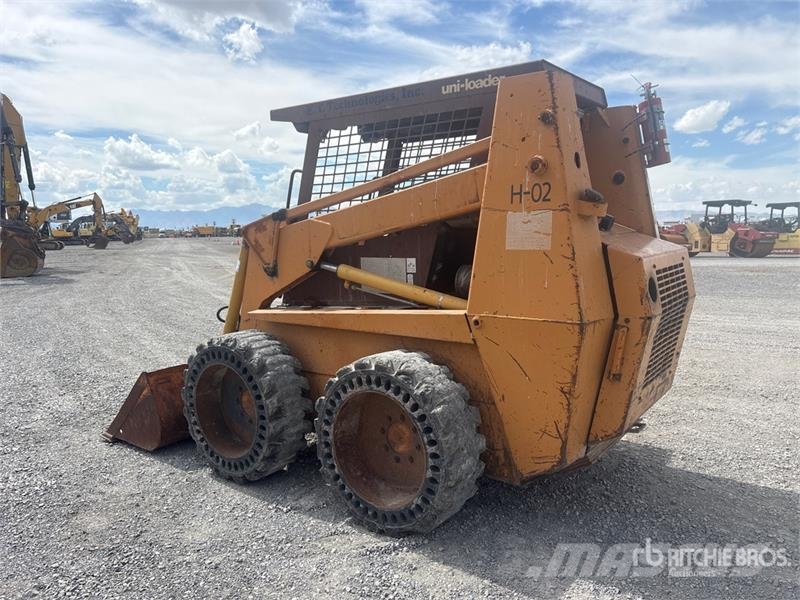 CASE 1845C Skid steer mini nakladalci