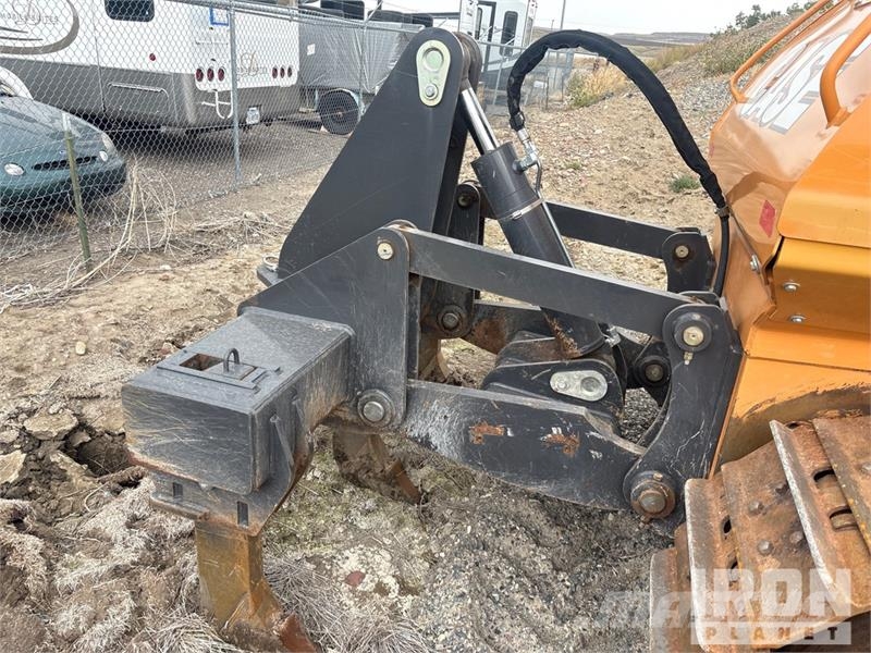 CASE 2050M بلدوزرات مجنزرة