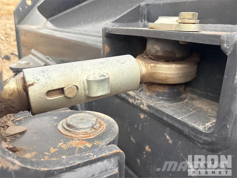 CASE 2050M بلدوزرات مجنزرة