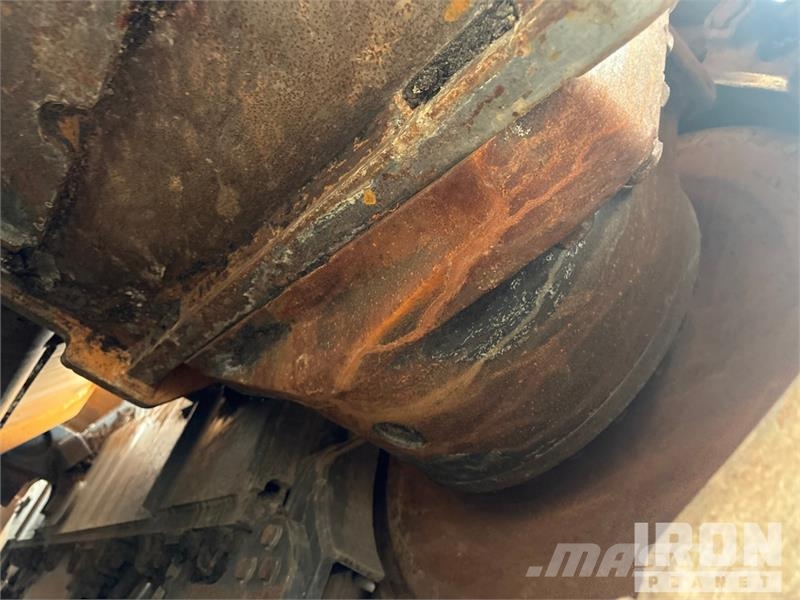 CASE 2050M بلدوزرات مجنزرة