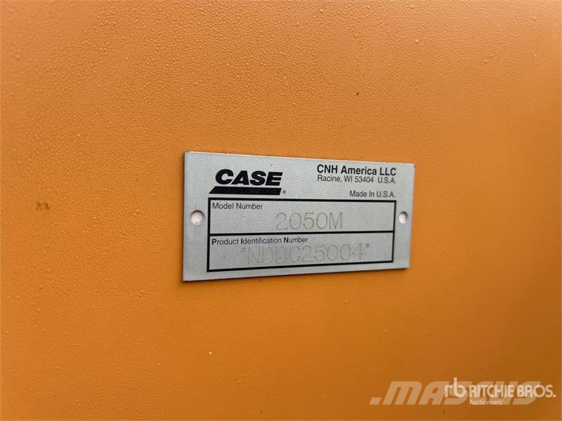 CASE 2050M Pásové dozéry