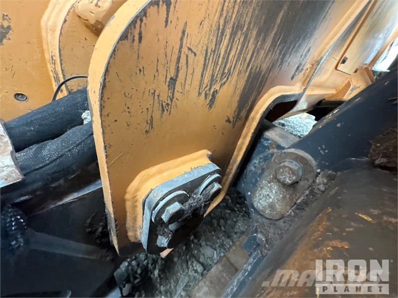 CASE 2050M بلدوزرات مجنزرة