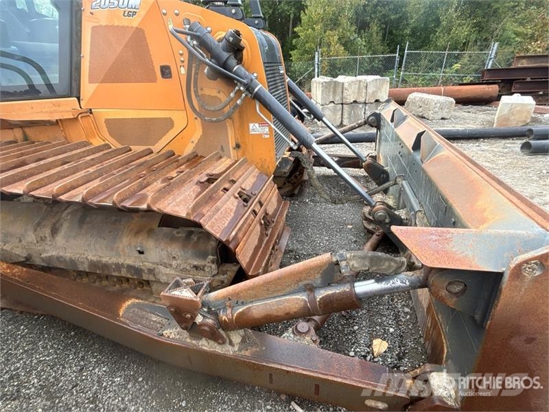 CASE 2050M Pásové dozéry