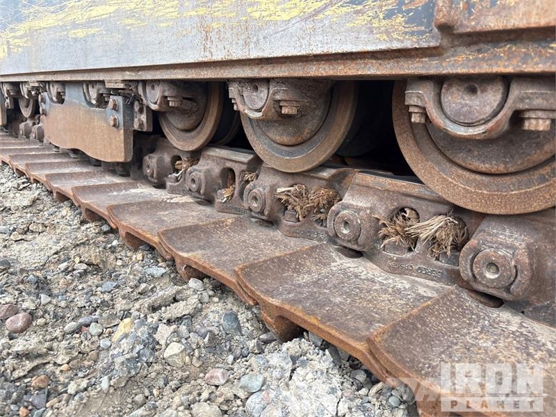 CASE 2050M بلدوزرات مجنزرة
