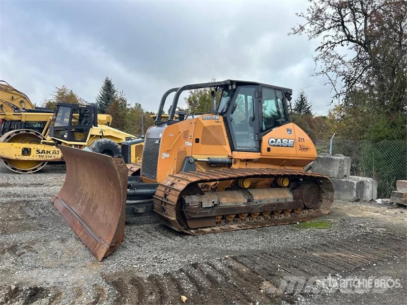 CASE 2050M Pásové dozéry