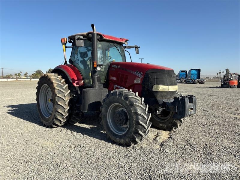 CASE 240 4WD Tractor 트랙터