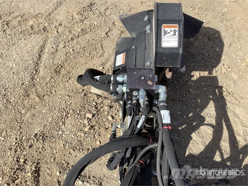 CASE 3 in Mini Skid Steer Stump Grinder 动力旋转耙