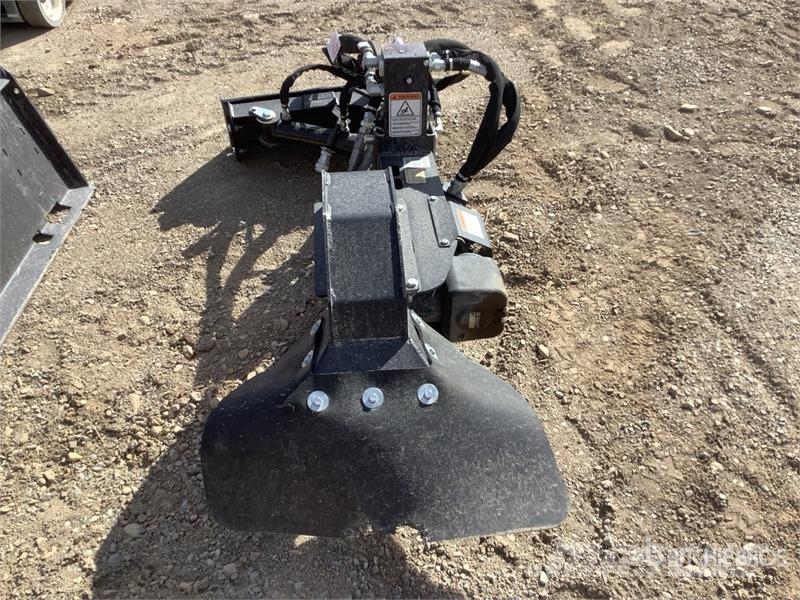 CASE 3 in Mini Skid Steer Stump Grinder 动力旋转耙