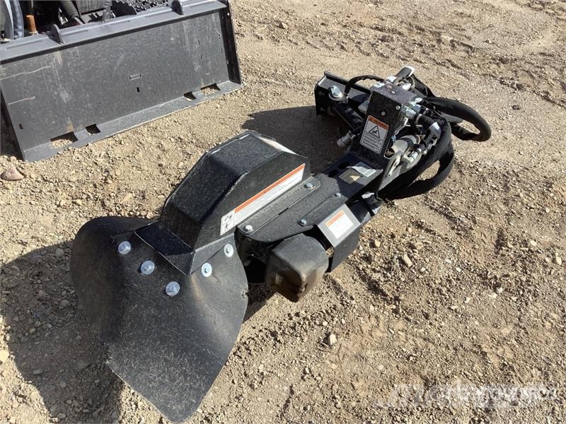 CASE 3 in Mini Skid Steer Stump Grinder 动力旋转耙