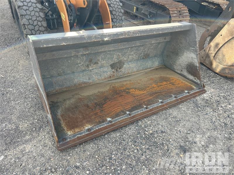 CASE 321F Naudoti ratiniai krautuvai