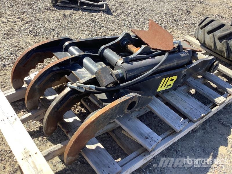 CASE 37 in Hydraulic Excavator Thumb Baldes