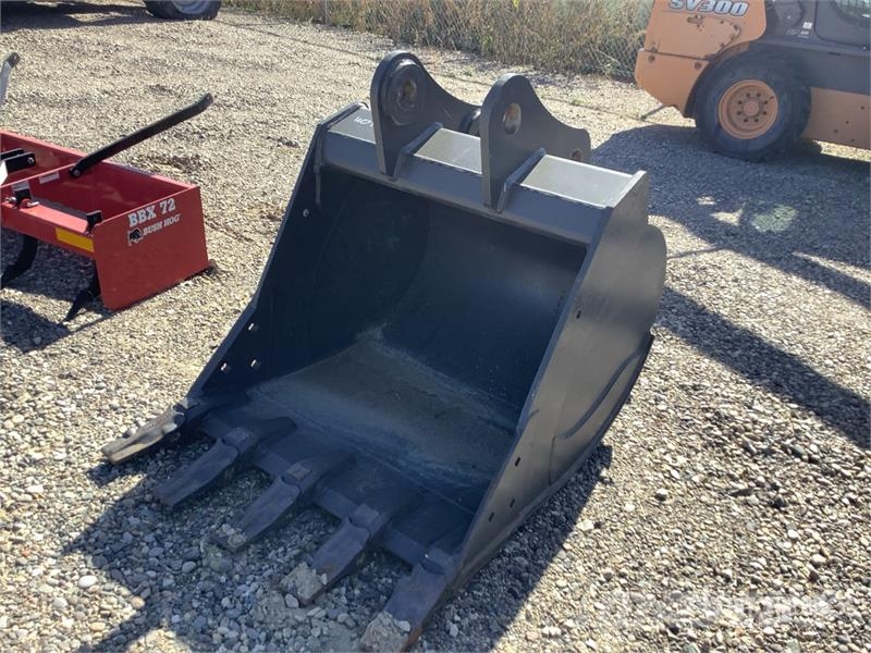 CASE 42 in 2.2 cyd Digging Bucket Baldes