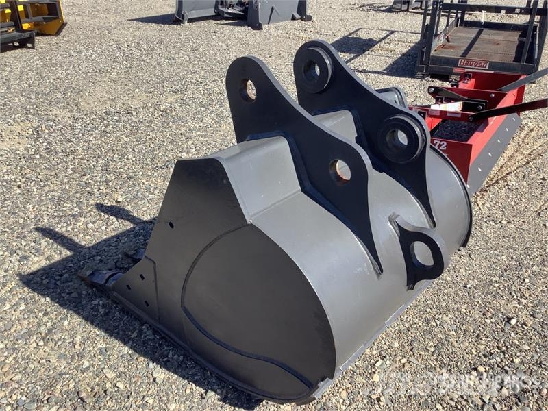 CASE 42 in 2.2 cyd Digging Bucket Baldes