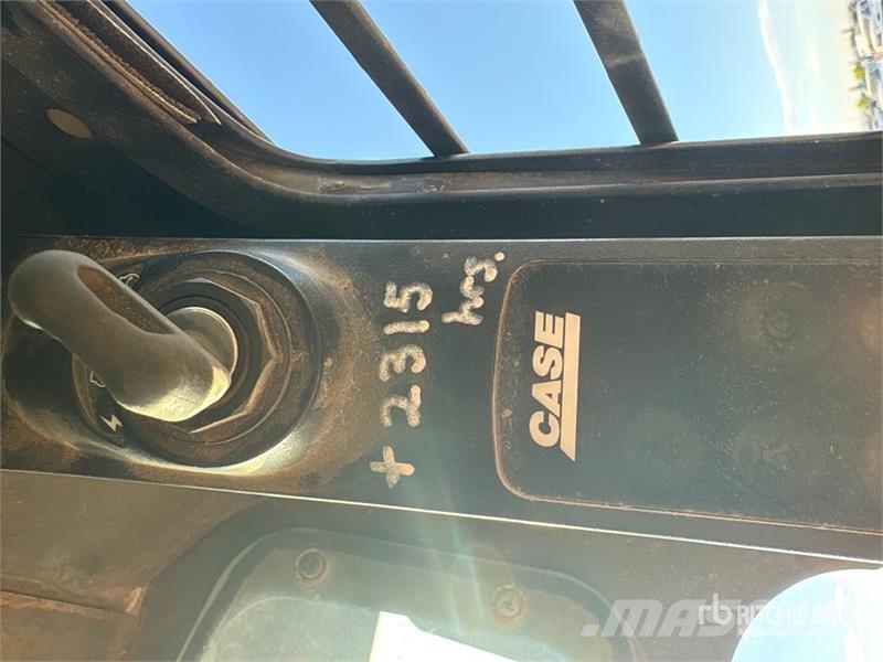 CASE 450CT 滑移装载机