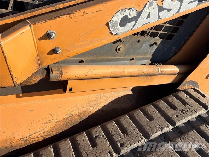 CASE 450CT 滑移装载机