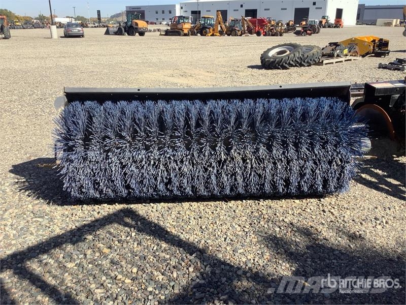 CASE 48159720 84 in Skid Steer Broom Escovas