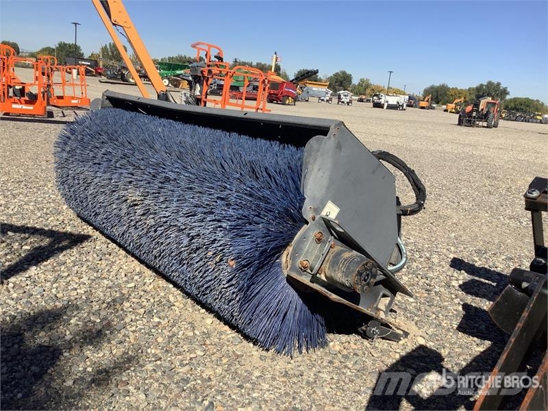 CASE 48159720 84 in Skid Steer Broom Escovas