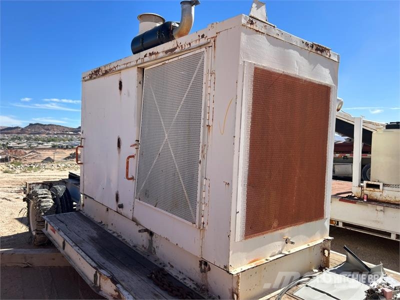 CASE 500FDF4656FF-2916W 330 kW Mobile Generator Set ディーゼル発電機