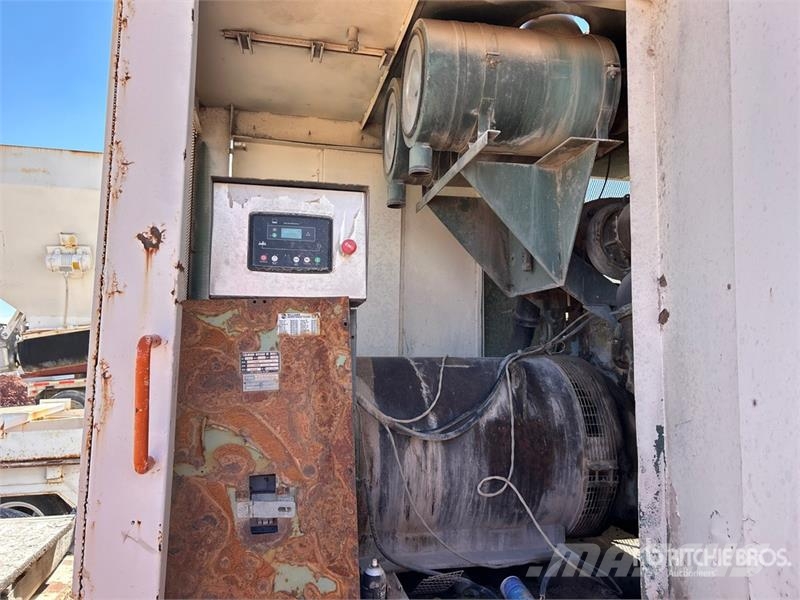 CASE 500FDF4656FF-2916W 330 kW Mobile Generator Set ディーゼル発電機