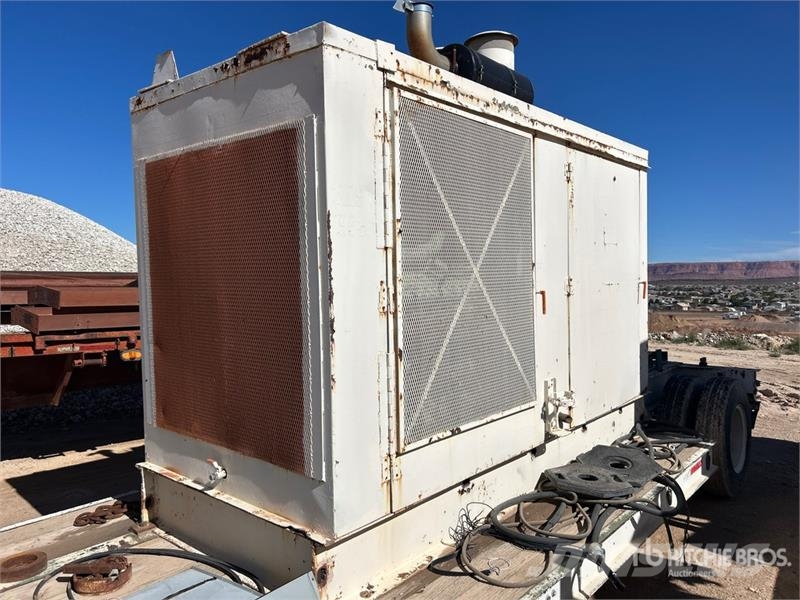 CASE 500FDF4656FF-2916W 330 kW Mobile Generator Set ディーゼル発電機