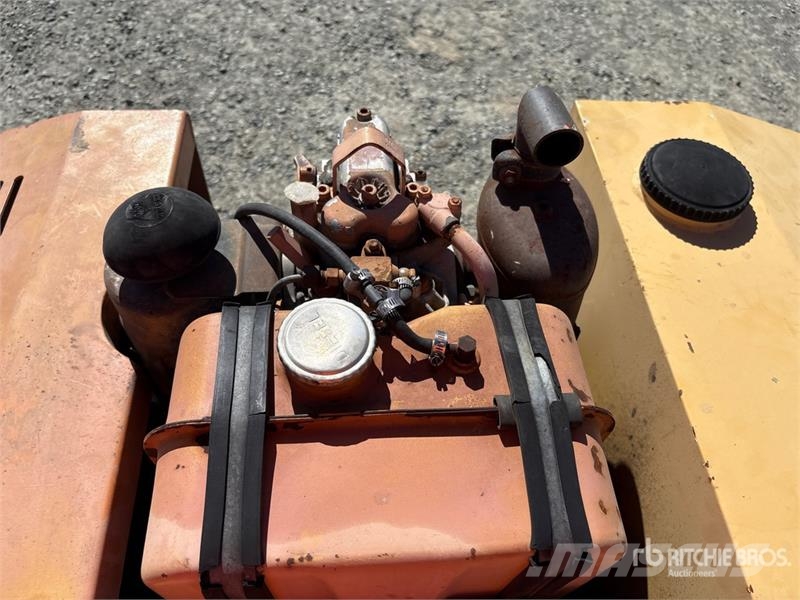 CASE 50B Walk Behind Roller Ostali valjci