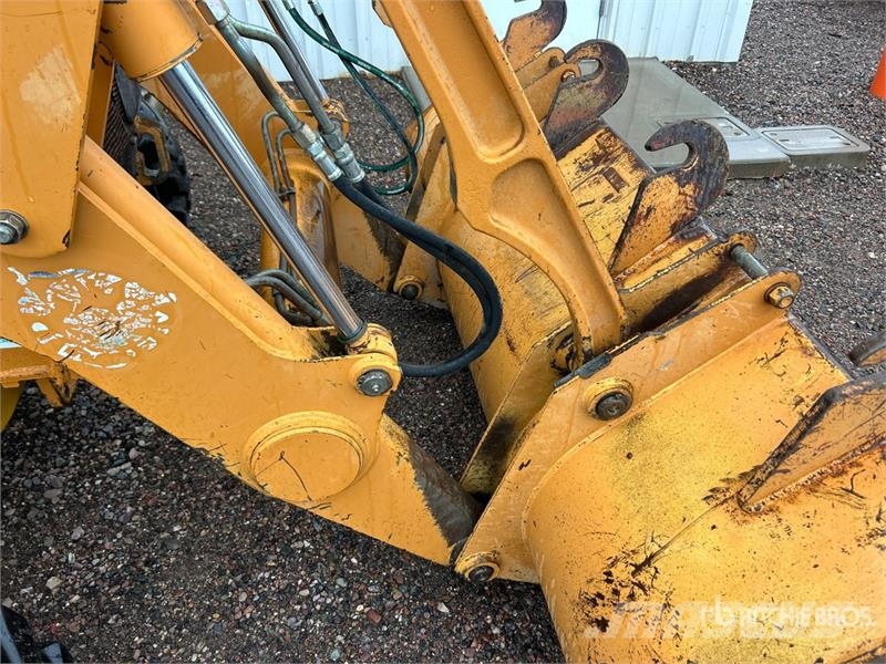 CASE 570MXT لوادر بعجل