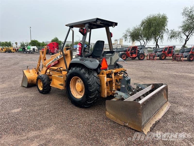 CASE 570MXT لوادر بعجل